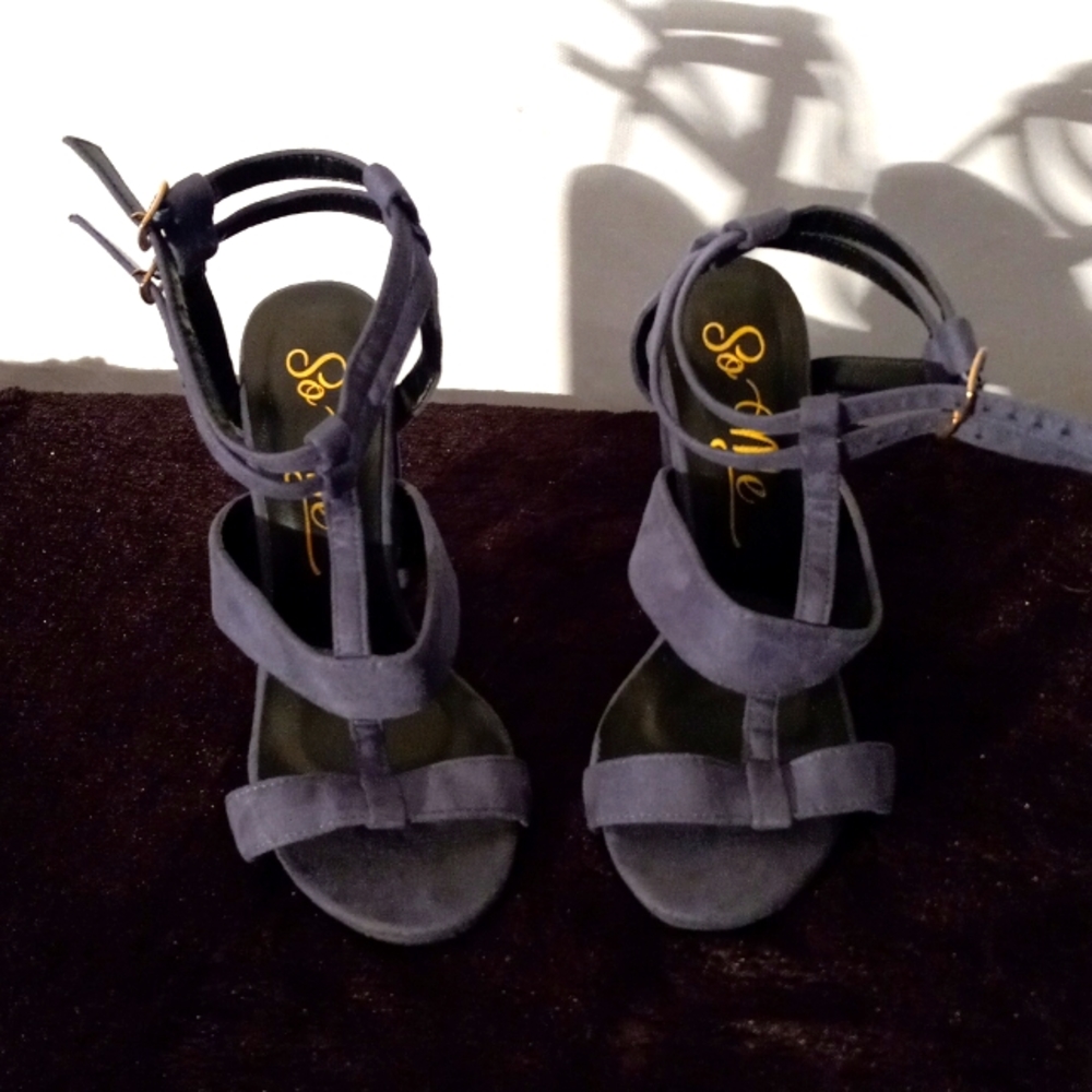 Bin 19. So Me high heeled shoes